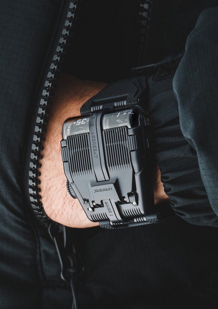 URWERK UR-112 Back to black