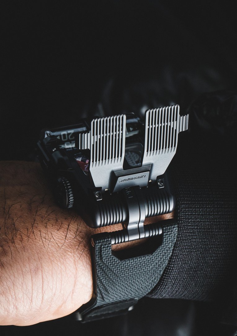 URWERK UR-112 Back to black