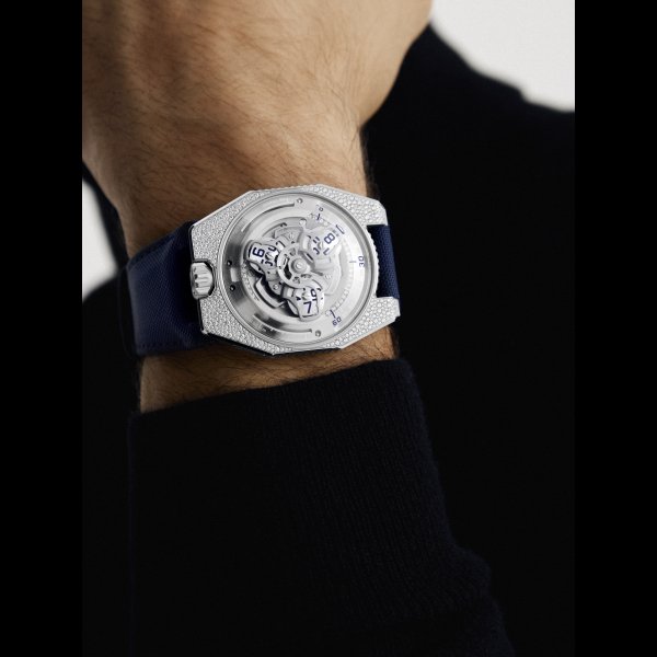 Swiss timepieces Satellite watch UR-100V