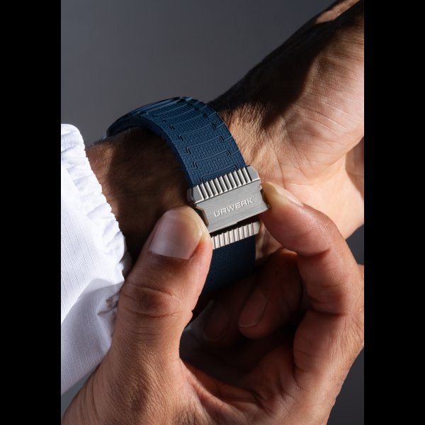 URWERK UR-150 Satellite Watch 